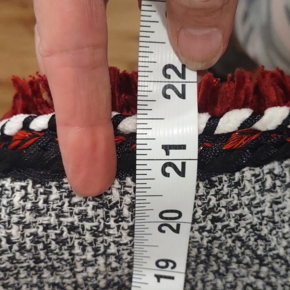 Zara Silver Tweed Blazer With Chenille Fringe Trim Size Medium EUC - Picture 13 of 16